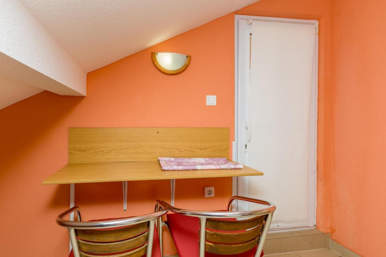 Apartman Ana Krk Town Esterno foto